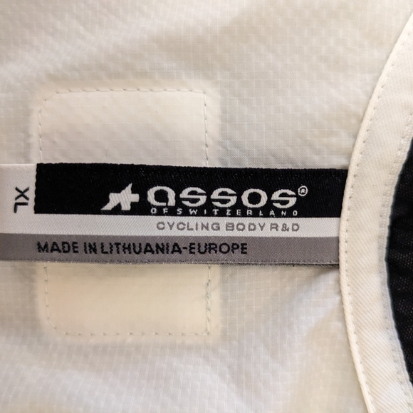 Assos Climarange All Year Round Cycling Shell - Picture 6 of 6